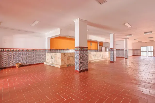 Local comercial 238m² en venta - Andalucia