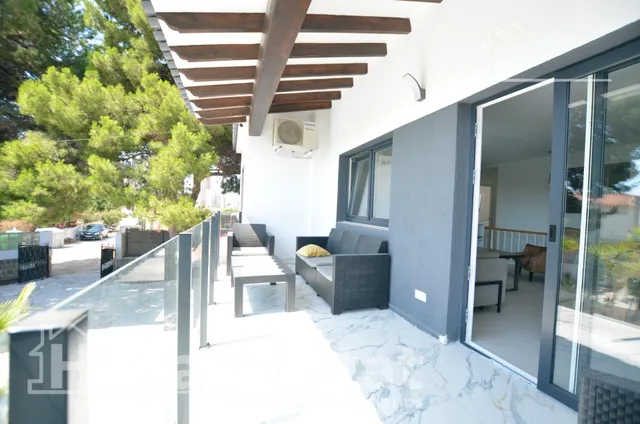PRECIOSO CHALET REFORMADO CON PISCINA, GARAJE Y DOS TERRAZAS — 19
