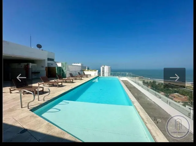 VENDA DE APARTAMENTO TRIPLE PISO CON VISTA AL MAR EN EL BARR
