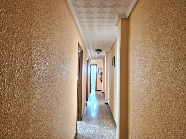 PISO ZONA PLAZA APARADORA A 50 METROS DE LA AV. LIBERTAD — 6