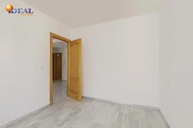Piso con garaje y trastero — 11