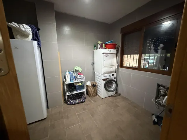 Chalet independiente con 400 m2 construidos, gran parcela y garaje — 36