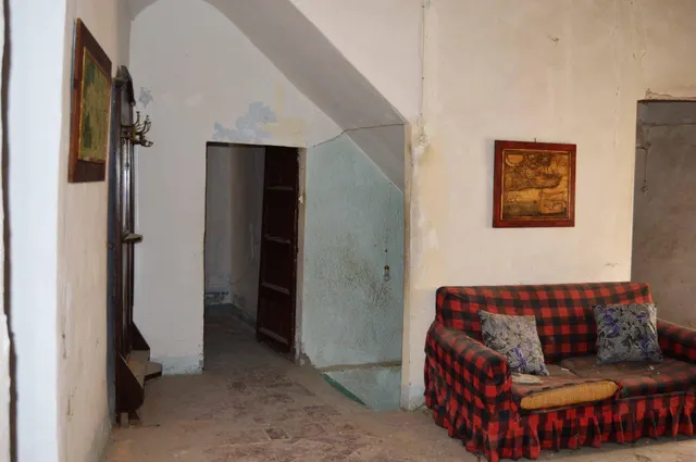GRAN CASA 511 M2 EN VENTA, PARA REFORMAR INTEGRAMENTE, CON 2 SALIDAS INDEPENDIENTES EN CONESA — 33