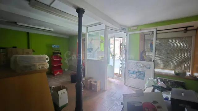 Dos pisos y un local en Cercedilla