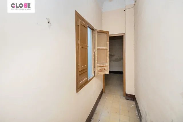 A LA VENTA EDIFICIO EN PLAZA BIB-RAMBLA — 24