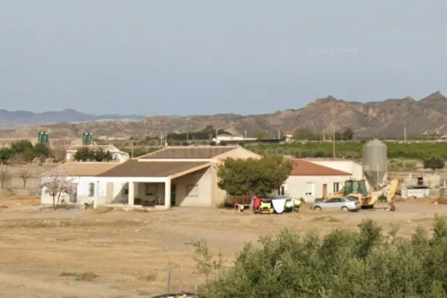 Se vende Casa OKUPADA en Paraje Cabecicos Los POL 56, PARC 2 - foto 5