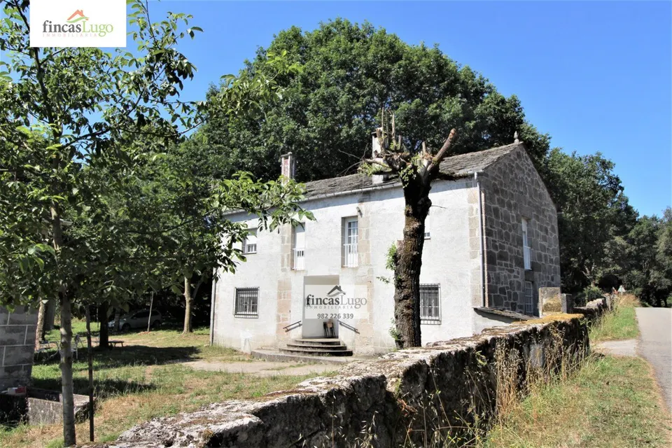 2 CASAS DE PIEDRA EN O CORGO