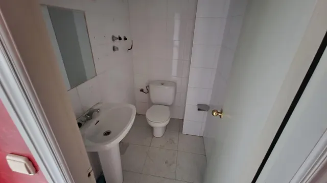 SE VENDE O SE ALQUILA LOCAL EN ZONA ALTA. AV CASTILLO Nº5 — 9