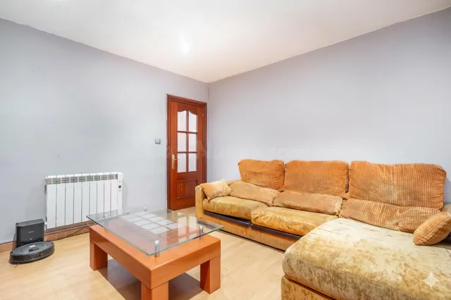 PISO DE 3 habitaciones PARA ENTRAR A VIVIR CON ASCENSOR EN E - foto 2