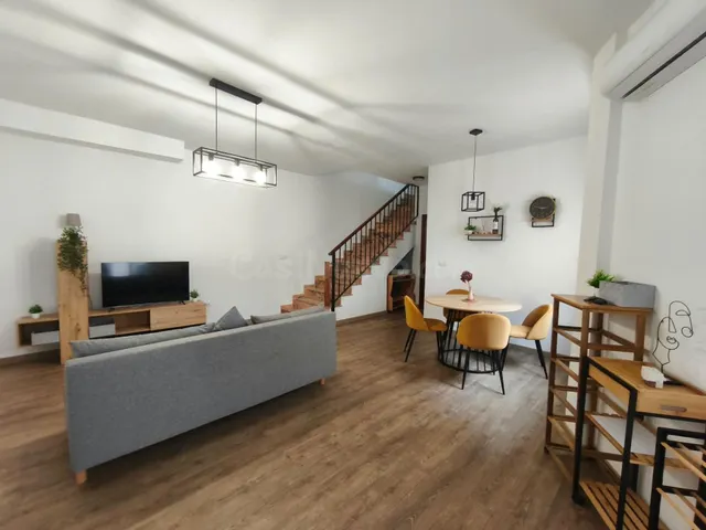 PISO DÚPLEX PARA ENTRAR A VIVIR EN VILLAFRANCA! — 4