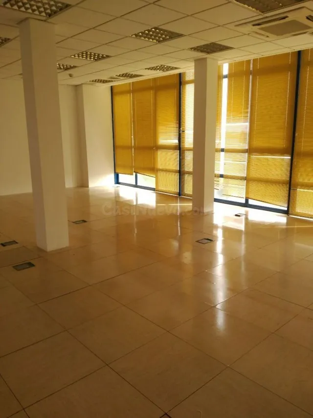 GRAN OFICINA DISPONIBLE EN LOS BERMEJALES