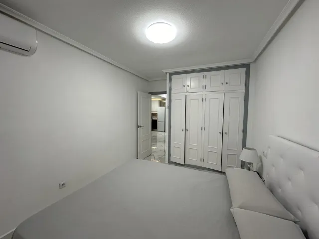 APARTAMENTO DE 2 DORMITORIOS 2 BAÑOS EN TORREVIEJA — 14