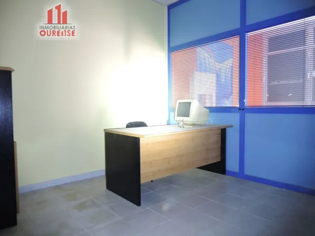 VENTA O ALQUILER DE OFICINAS SITUADAS EN AMPLIO LOCAL COMERC