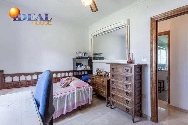 Espectacular Chalet en Ogijares - Ideal para Familias — 38