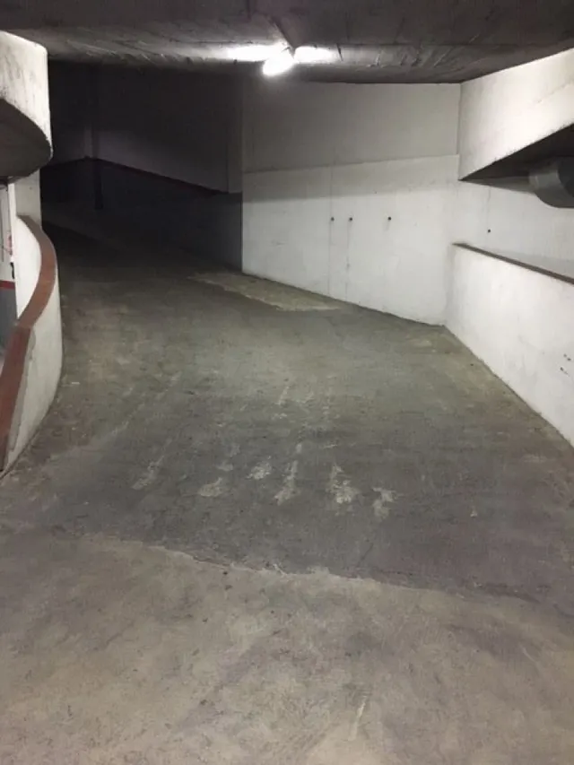 plaza de parquing en venta — 3
