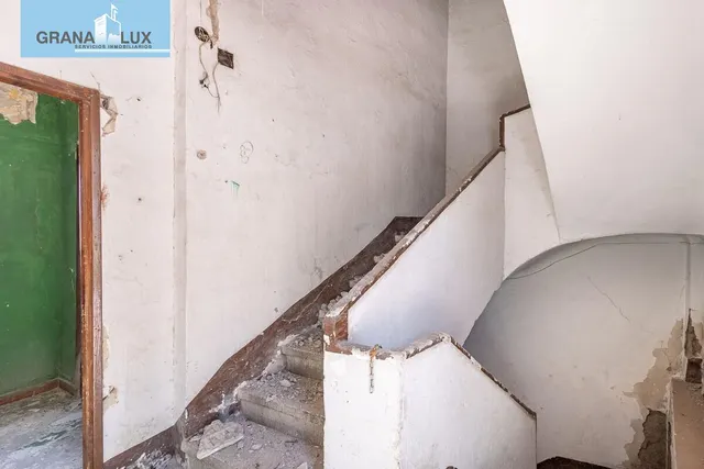 CASA 640 M2 EN CARRETERA DE MURCIA, ALBAYCIN. — 2