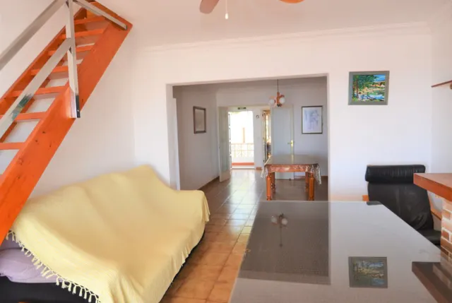 Casa de dos plantas en frente del mar — 32