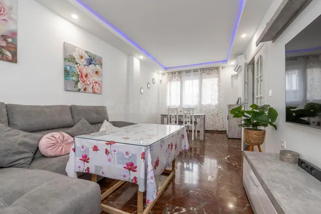 Encantadora Casa Reformada en Ogijares con Vistas y Espacios para Disfrutar — 4