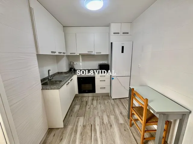 Piso en alquiler en Calle Obispo Rocamora, solo profesores o