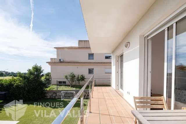 Chalet con piscina y 6 habitaciones en Can Regasol — 38