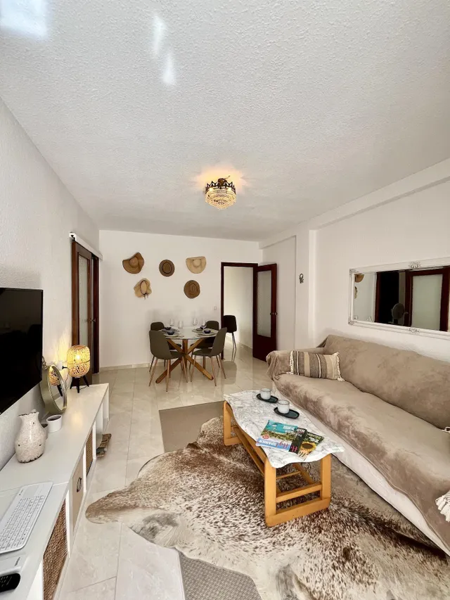 Apartamento de 3 dormitorios y 2 baños a 200 metros de Playa del Cura — 22