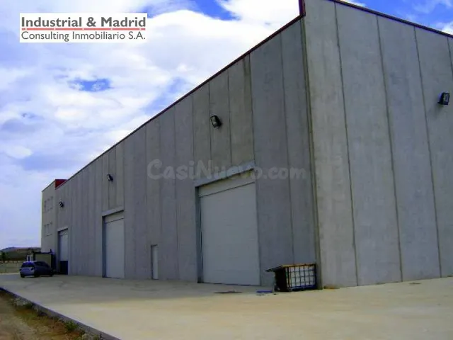 VENTA DE NAVE INDEPENDIENTE EN LOECHES - foto 5