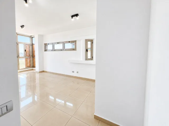 Vistas al mar, balcón y suite principal en León y Castillo — 6
