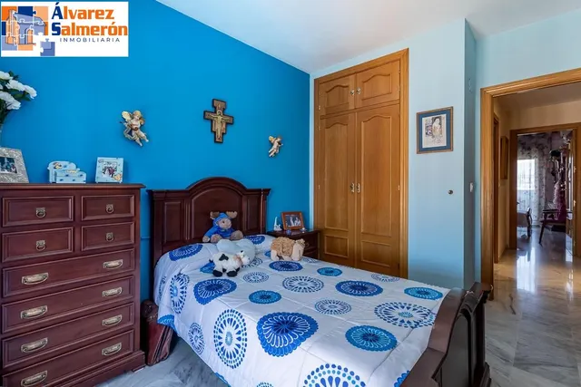 FANTASTICO PISO EN ROTONDA EUROPA — 29