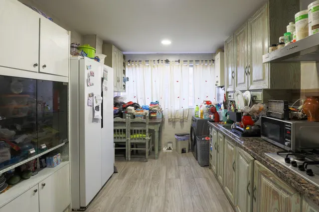 Amplio Piso de cuatro habitaciones en el corazón de Durcal — 3