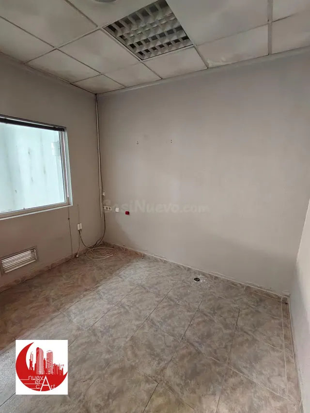 Oportunidad de Inversión en Local Comercial en Barrio Peral, Cartagena — 5