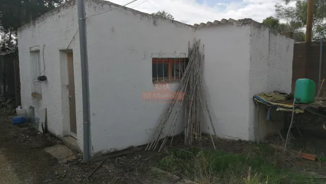 SE VENDE CASA CON TERRENO DE MÁS DE 3000 MTS EN LA URB. OJOS DE SAN JORGE JUNTO A LOS PRADOS — 43