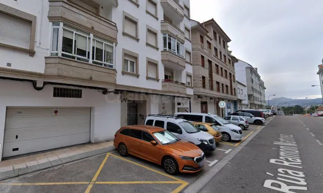 SE VENDE piso OKUPADO en Rúa Ramon Martinez Nº 4 Vilagarcía  - foto 3