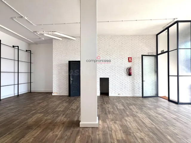 Local comercial en alquiler en O Temple — 4