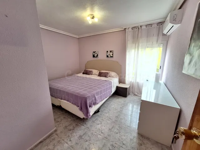 Alquiler temporal piso de 4 dormitorios, 2 baños y garaje en - foto 4