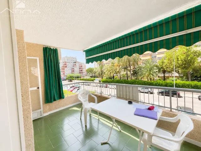 Apartamento amueblado en venta en Playa de Gandía con piscin