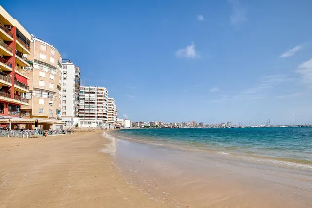 Amplio Apartamento en Acequion, Torrevieja - ¡A solo 250m de la Playa! — 27