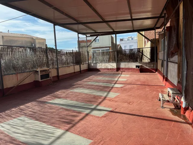 EDIFICIO CON LOCAL Y VIVIENDA INDEPENDIENTE - SABADELL — 2