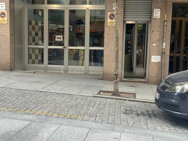 Venta Local Comercial Couto - foto 3