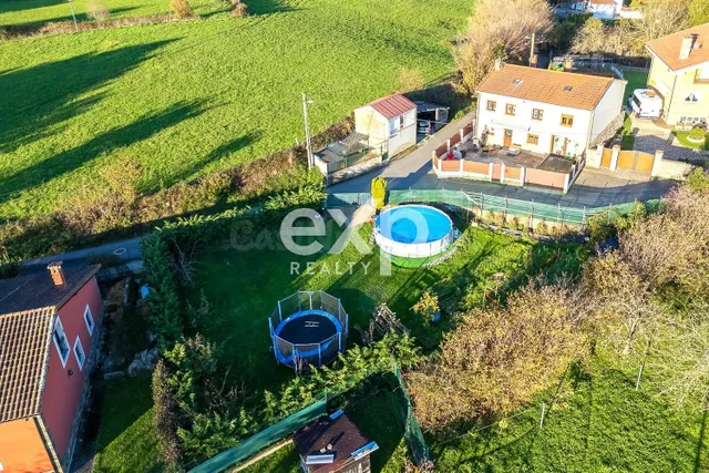 PAÑEDA NUEVA – CASA REFORMADA CON FINCA, PISCINA Y HUERTA CE