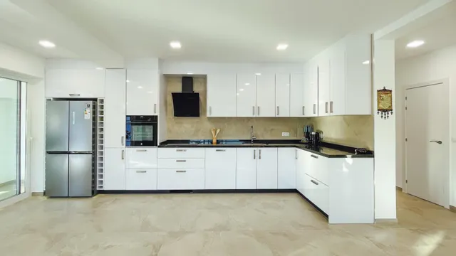 Chalet de lujo en venta en Benidorm: 6 dormitorios y 4 baños dividido en 2 casas independientes — 17