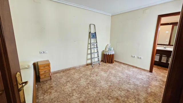 CAÑERO. Amplia Casa con cochera privada — 21