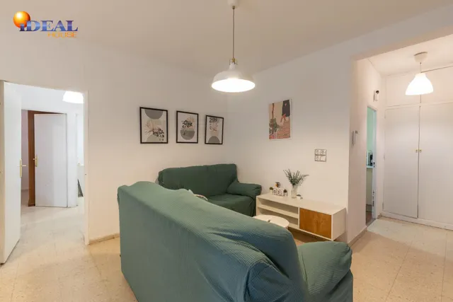 Piso ideal para inversión con alta rentabilidad junto a facultades de  Cartuja en Granada — 30