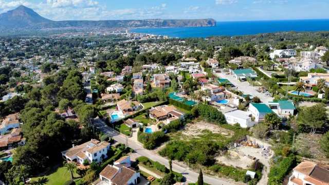 Moderna villa en construcción con orientacion al sur — 7