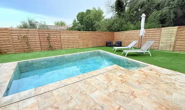 VILLA REFORMADA CON LICENCIA TURÍSTICA - foto 4