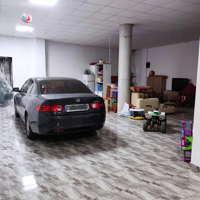 Local comercial en Guardamar en perfecto estado. — 4