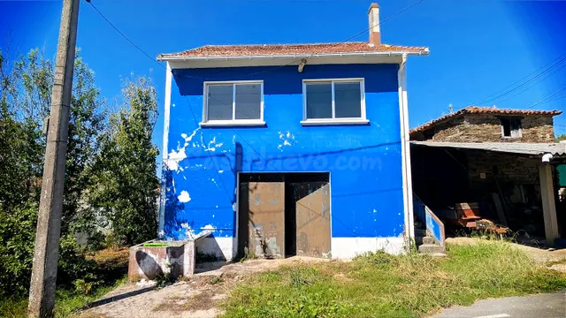 Casa para reformar de 3 dormitorios en Aldea Trasmil