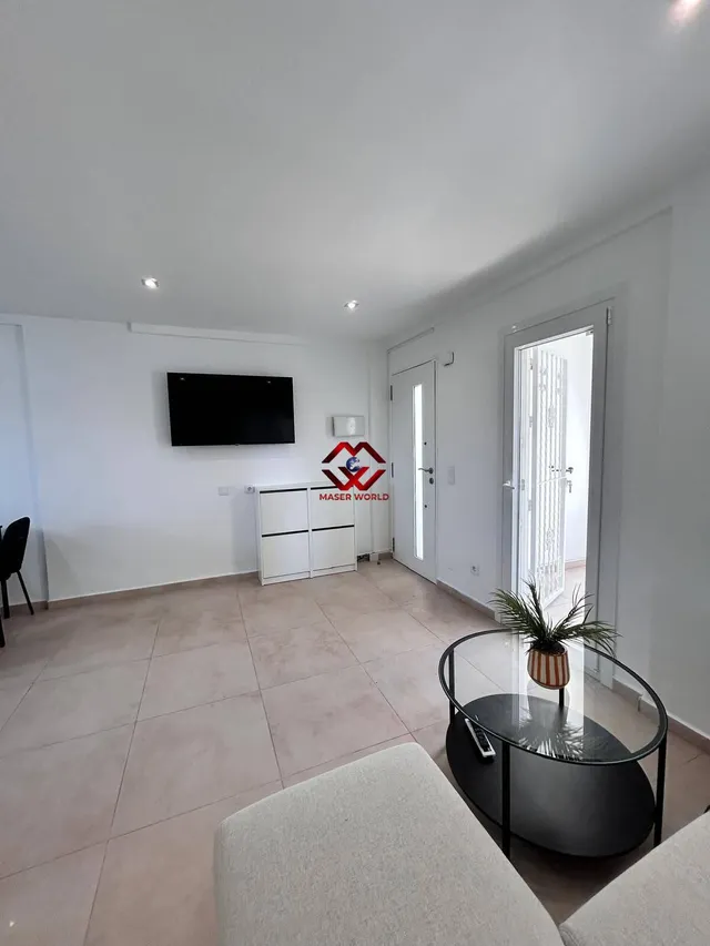 Apartamento reformado con terraza a 300 m del mar en Cabo Roig, Costa Blanca — 7