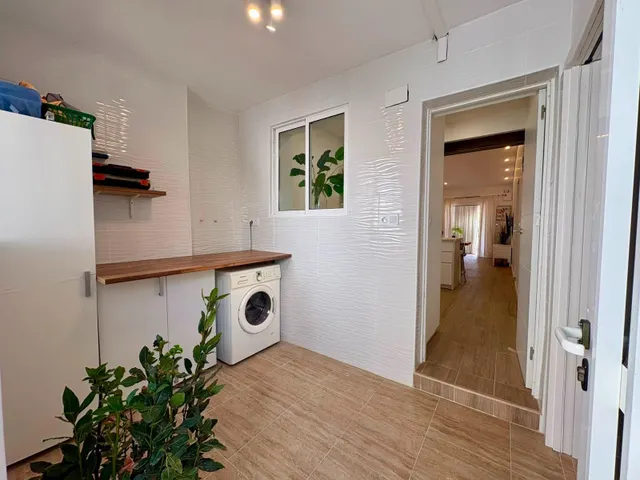 Bungalow totalmente reformado a estrenar y sin comunidad en la Florida, Orihuela Costa — 11