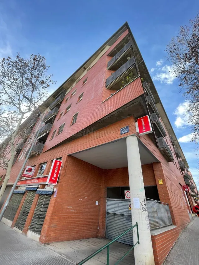 Inversión inmobiliaria en Terrassa: vivienda con plaza de ga - foto 2