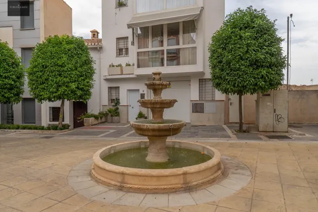 SE VENDE CASA CON UNA PARCELA DE 518 m2 (EN EL CENTRO DE LOS OGÍJARES). — 47